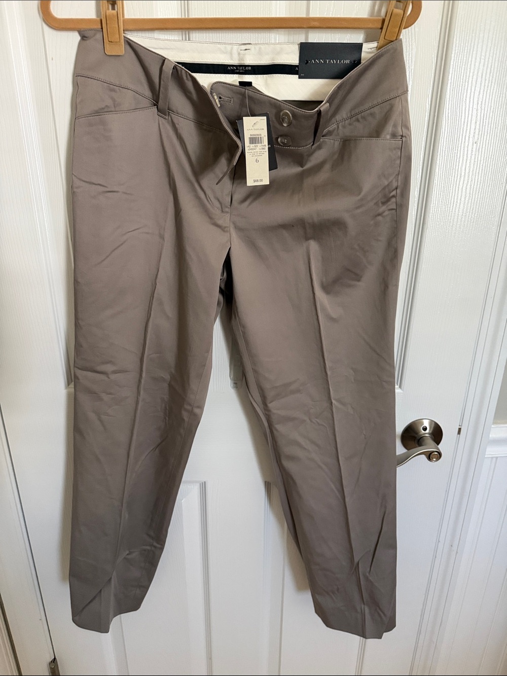 Ann Taylor Ladies Chinos in Light Taupe